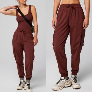 Fabletics Ripstop Cargo Brown Check Trendy Casual Quick Dry Joggers Sz M 💚🍄